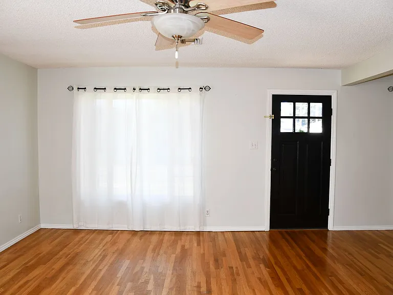 1210 E Oakmont Ave — Photo 9