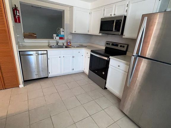 2nd image of 42 Victoria Manor Ct