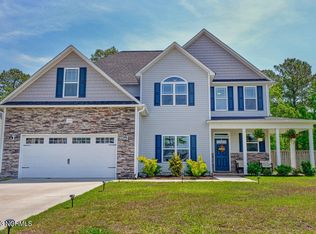 706 Crystal Cove Ct, Sneads Ferry, NC 28460