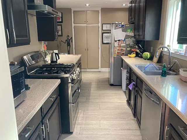 4 bed, 1500 sqft, $1,100 — Photo 3
