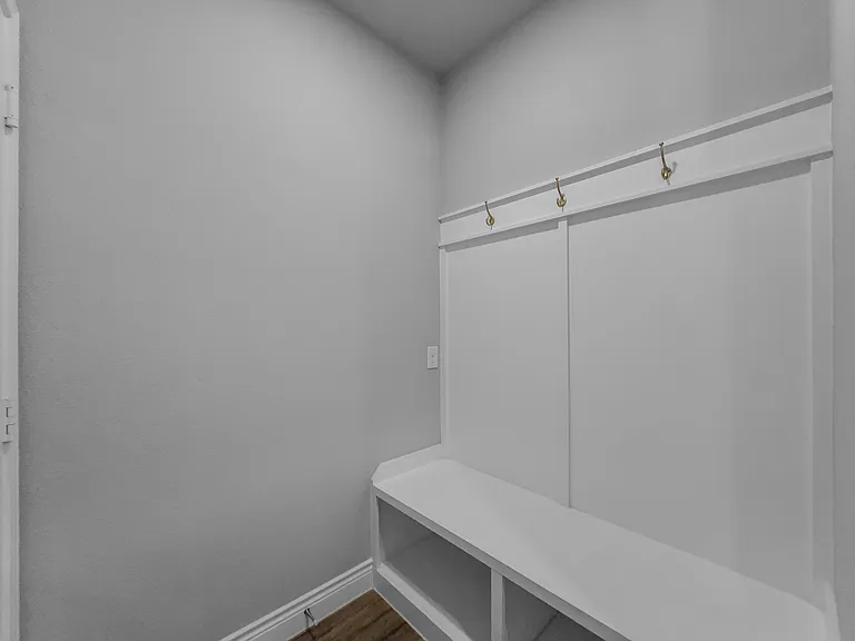 2157 Winsbury Way — Photo 22