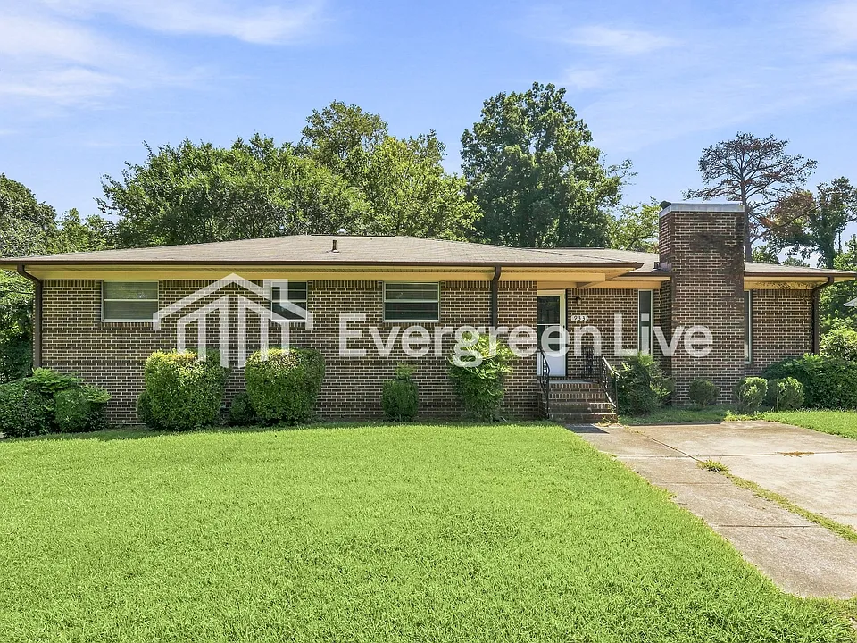 933 8th Ave