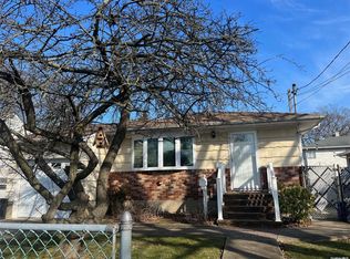 19 Colonial Rd, West Babylon, NY 11704