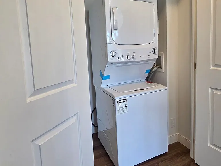 22 Hughson St N #1703-B — Photo 10