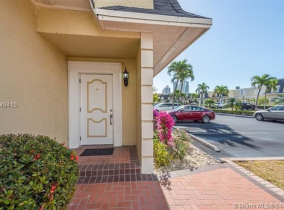 Venetian Park Impeccable Townhome