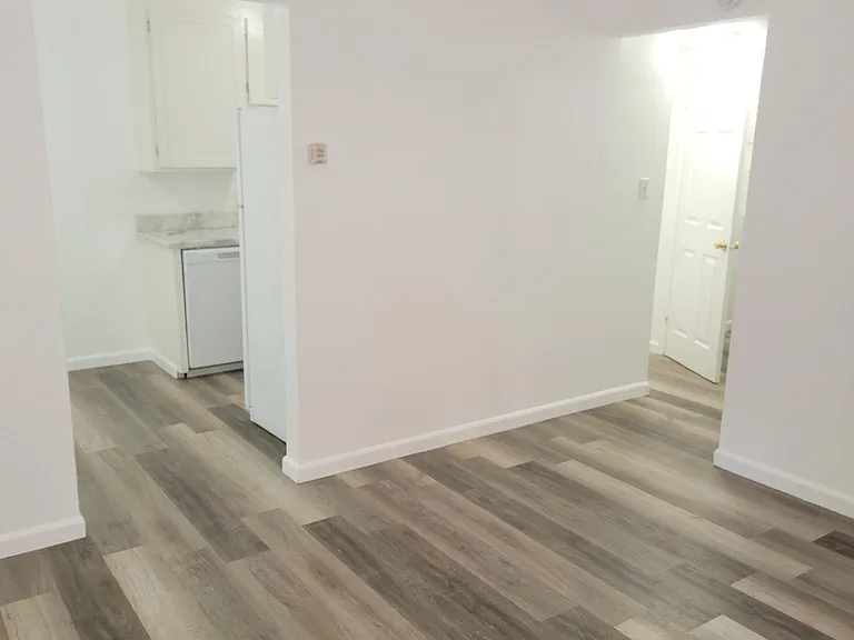 2405 F St #2 — Photo 7