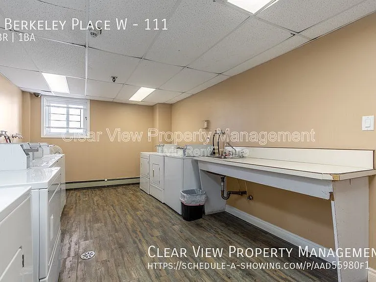 5 Berkeley Pl W #111 — Photo 27