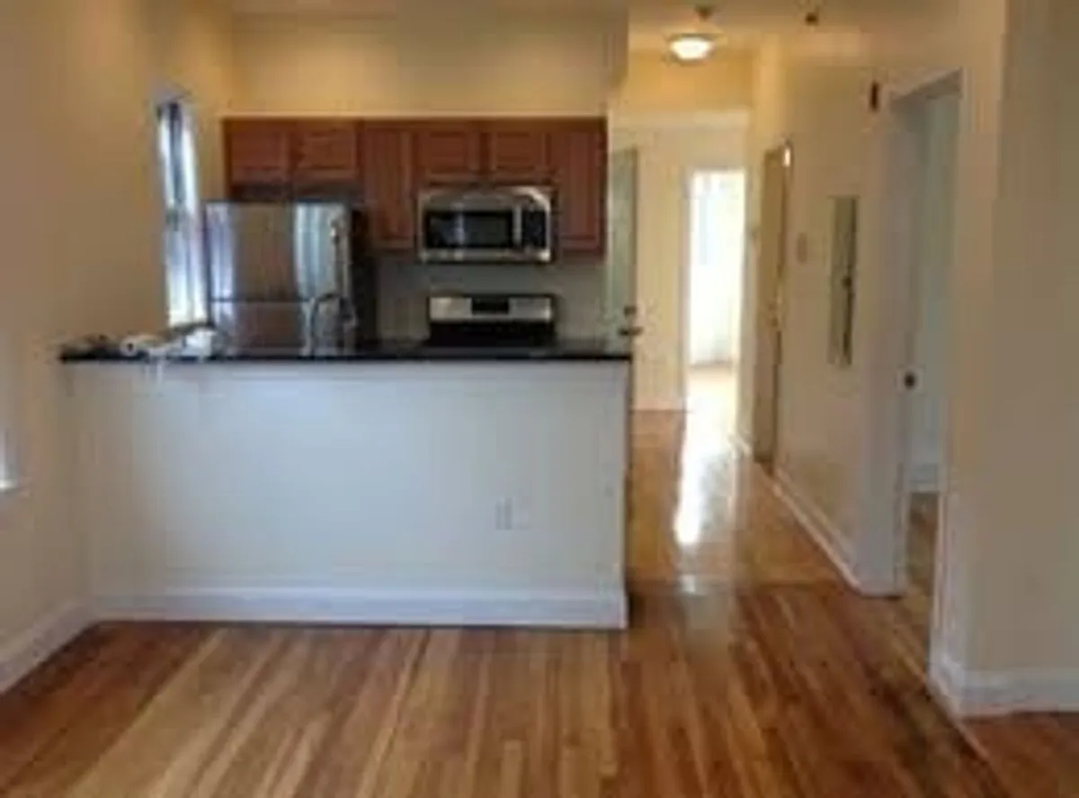 Building Photo - 188 Alleghany St #2