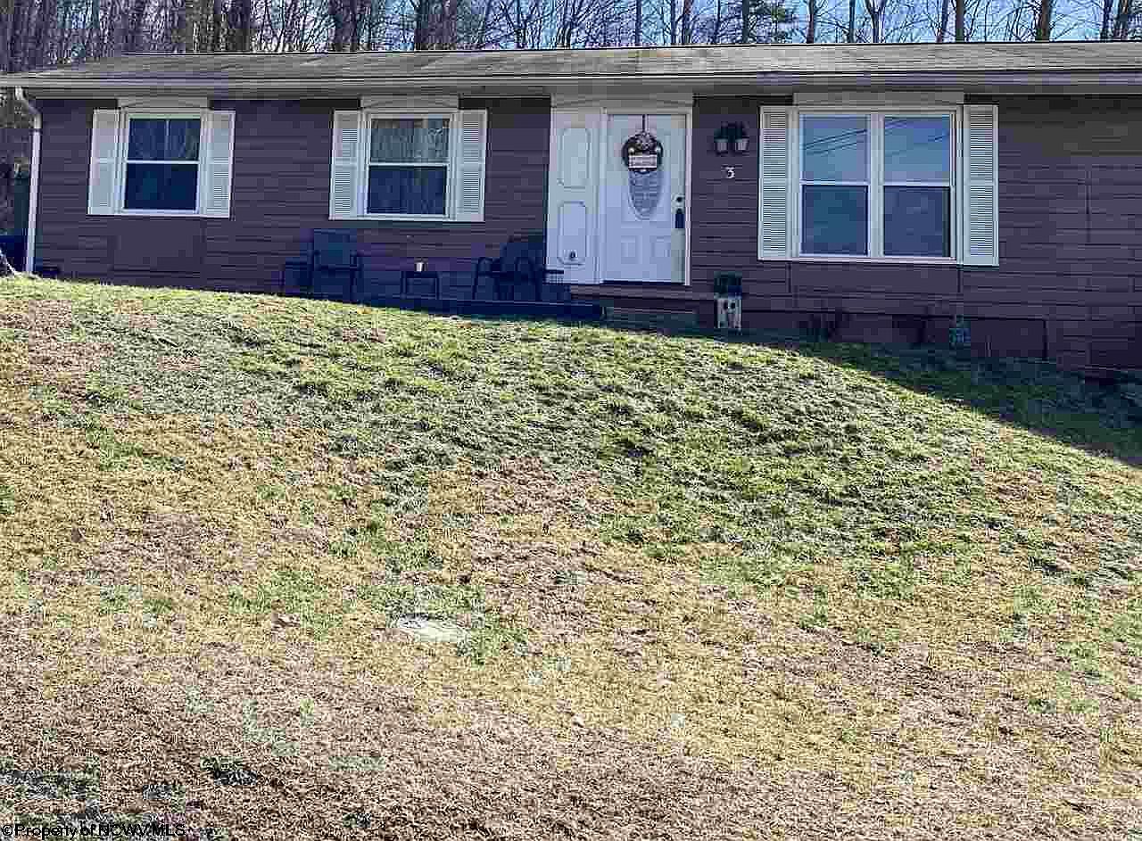 3 Aspen Ct Shinnston Wv 26431 Mls 10136654 Zillow