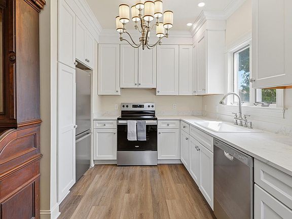 2nd image of 625 St Paul STREET