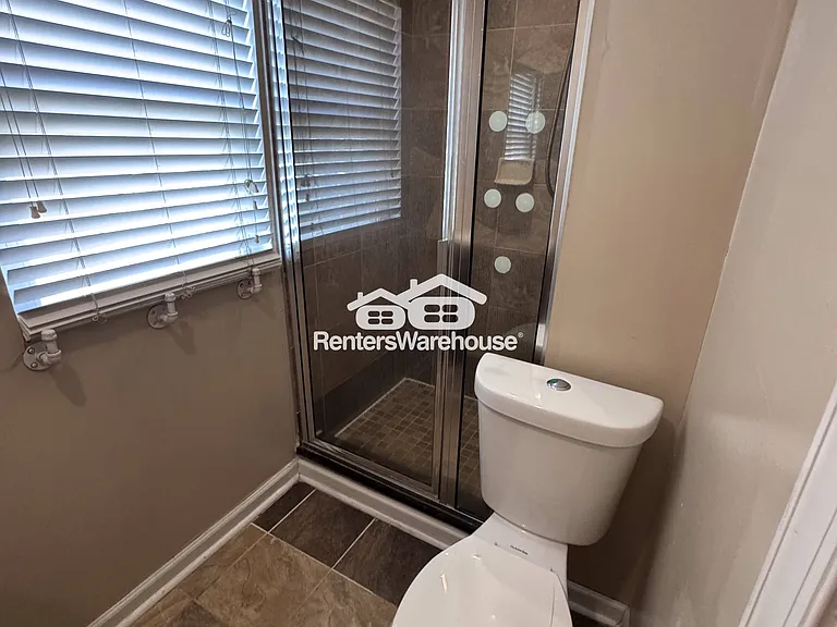 1516 Clarkson St — Photo 12