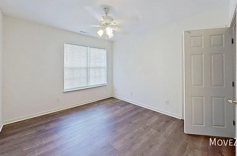 319 Saint Rosea Dr — Photo 24