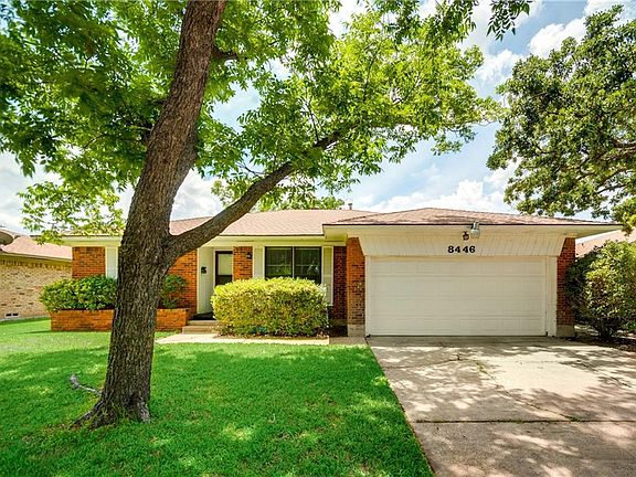 3rd image of 8446 Foxwood Ln