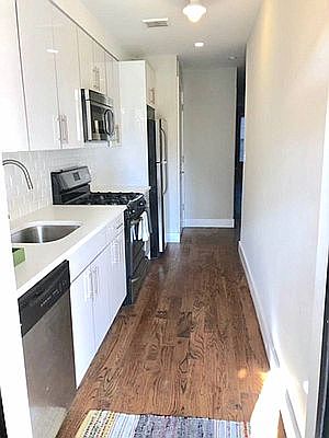 5th image of 734 Jefferson Ave Floor 1