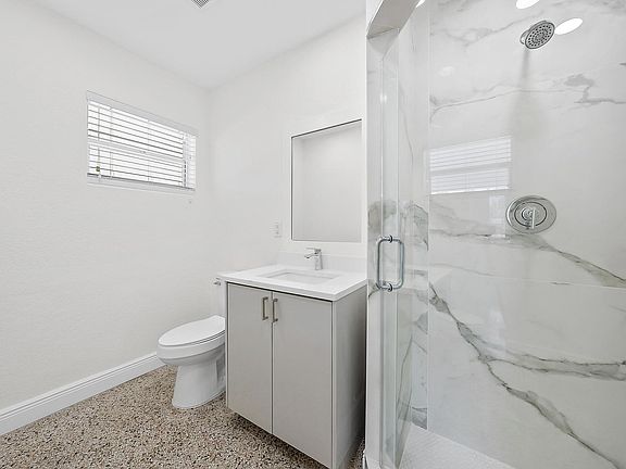 5th image of 3808 Broadway APT 4