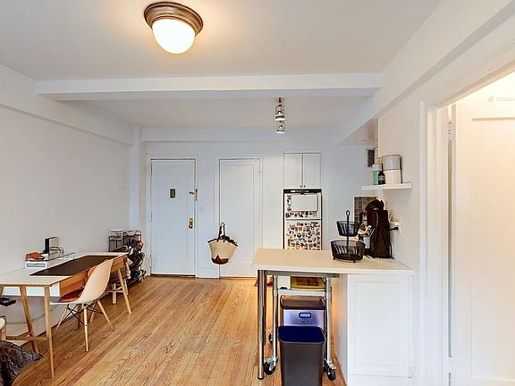2nd image of 50 W 72nd St APT 908