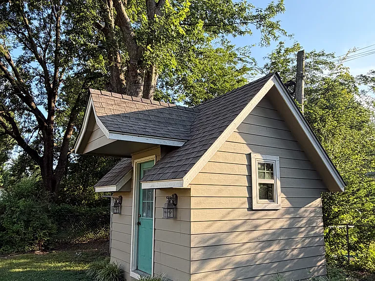 S Ash Pl W — Photo 1