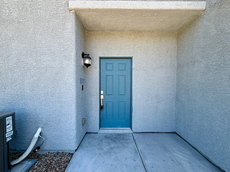 4536 Lafontaine Ct #1080 — Photo 2
