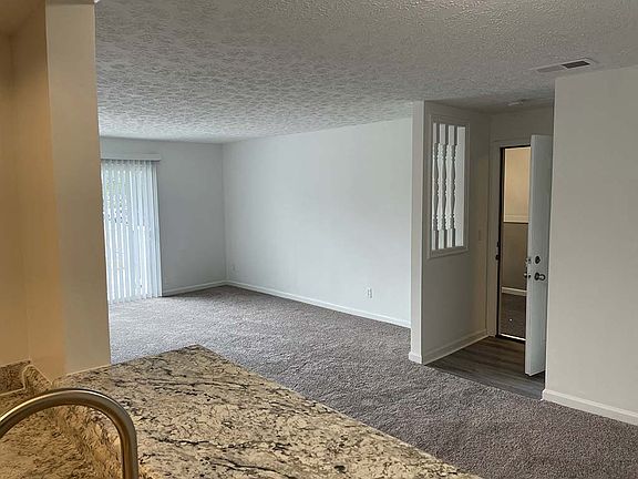 4th image of 1400 Sherwood Dr #S1500-3l