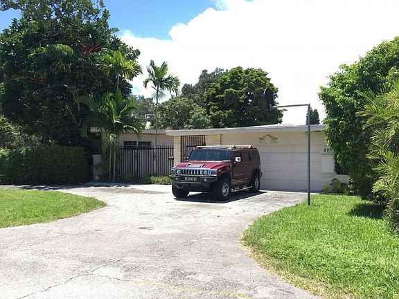 3rd image of 8700 NE 10th Ct