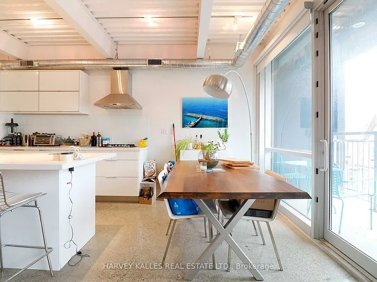 214 Bathurst St #Penthouse 3A — Photo 13