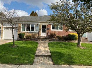 104 Rita Dr, East Meadow, NY 11554