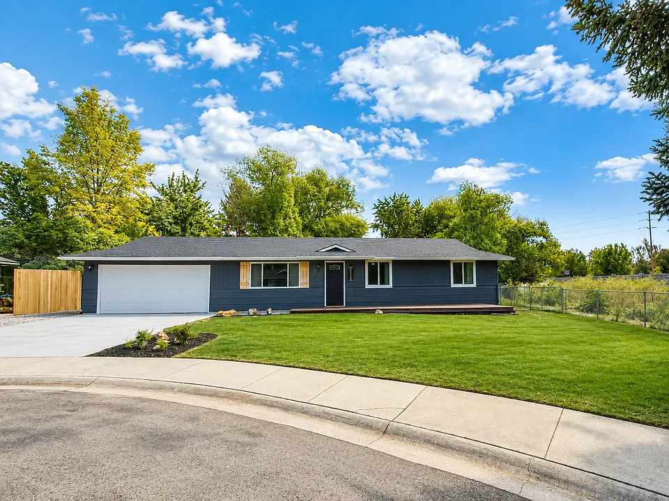 394 S Harlan Pl