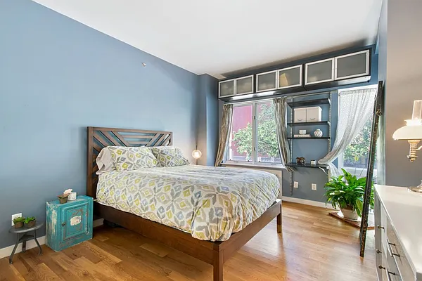 Sold by Compass | media 4