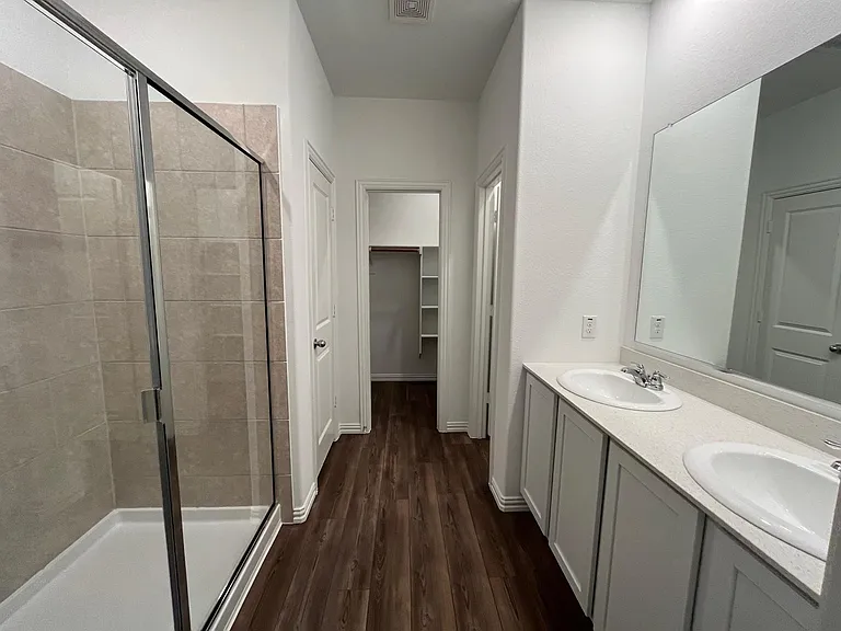 5628 Elwood Dr — Photo 24