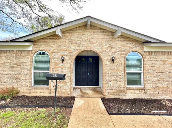 1601 Lagoona Ln, Edgecliff Village, TX 76134