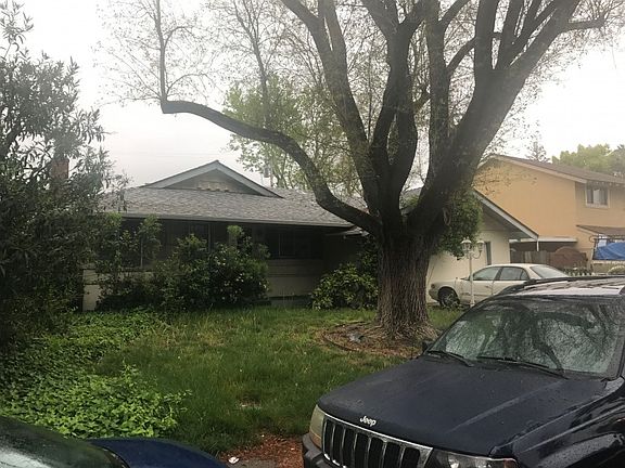 2nd image of 4424 A Pkwy