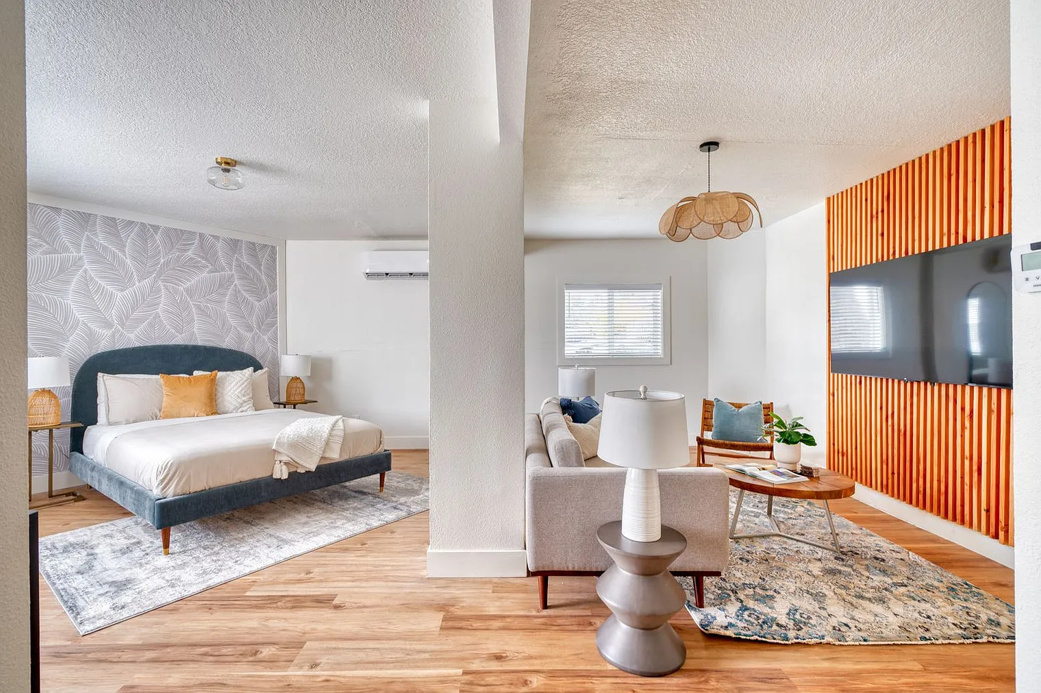 Studio, 1.0 bath, 290 sqft, $2,016 — Photo 1