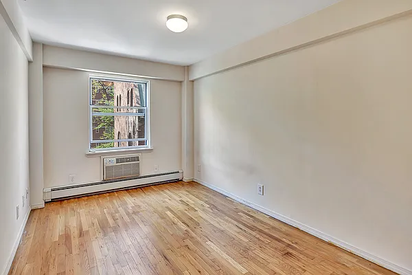 Rented by Cooper & Cooper Real Estate | media 10