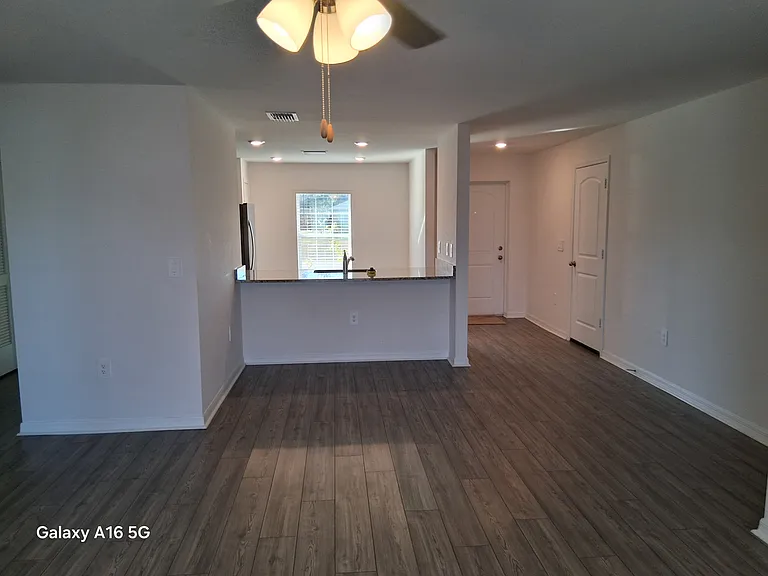 857 Youngreen Dr — Photo 5