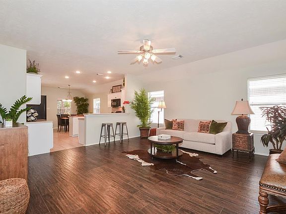 4th image of 18119 June Oak St