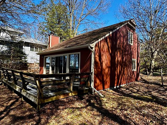 3rd image of 4667 N Lakeshore Dr