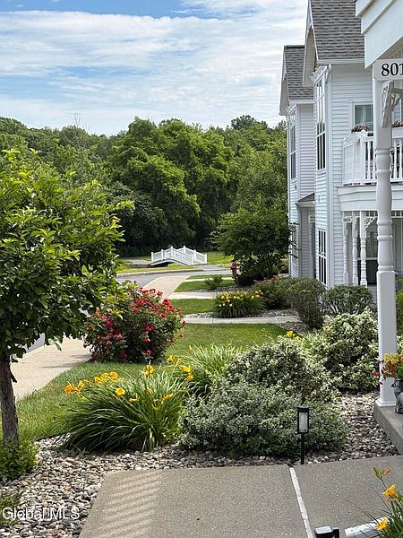 2nd image of 806 Heather Lane