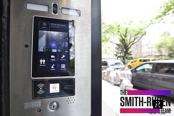 Rented by R New York | media 23