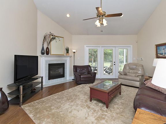 5th image of 2100 Millcreek Dr