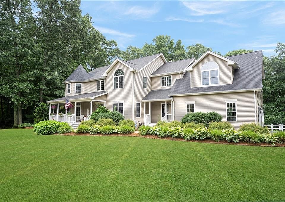 1st image of 3 McKenzie Dr