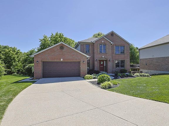 2nd image of 8427 Stratford Ct