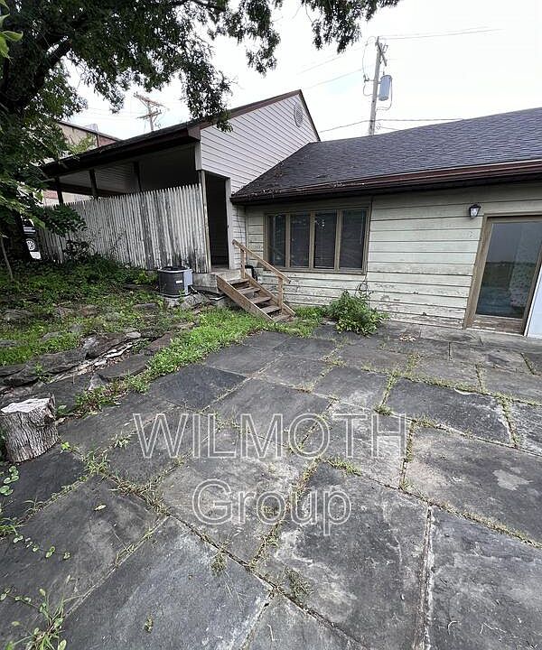 1st image of 112 S Virginia St APT D