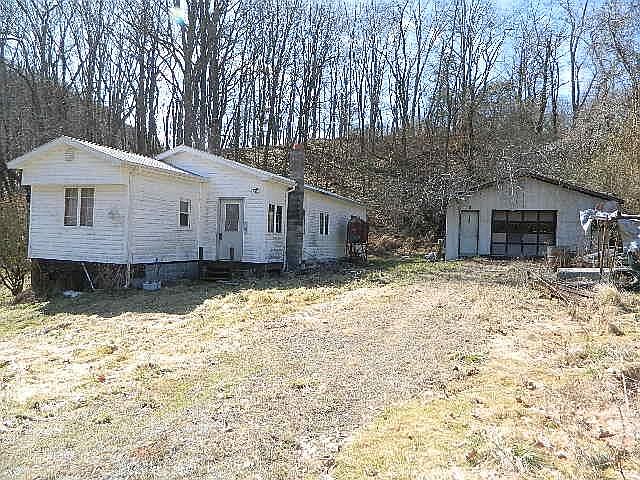 1st image of 124 Falling Rock Rd