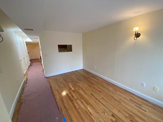 2nd image of 118 Wolcott St #1Z