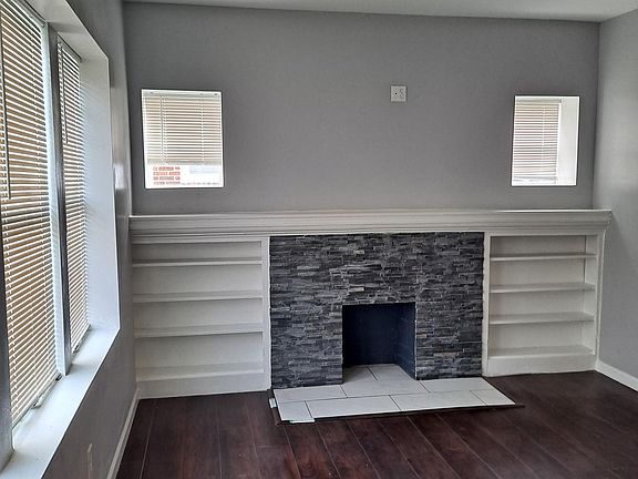 3rd image of 5910 Horton Pl
