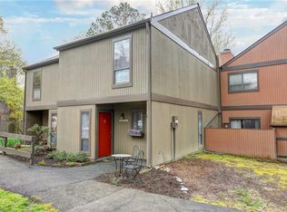 11823 S Briar Patch Dr, Midlothian, VA 23113