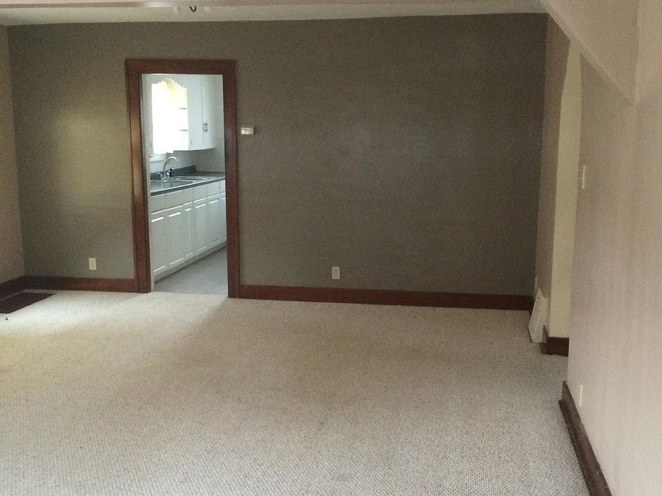 2nd image of 3609 Penn St