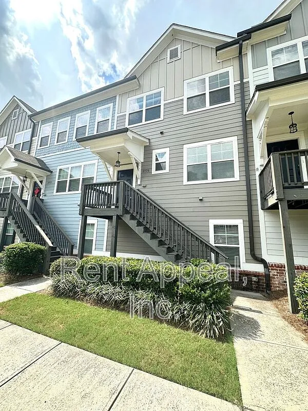 4 bed, 3.5 bath, 2134 sqft, $2,700 — Photo 1