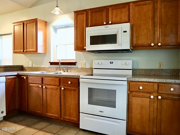 5th image of 712 Grace St