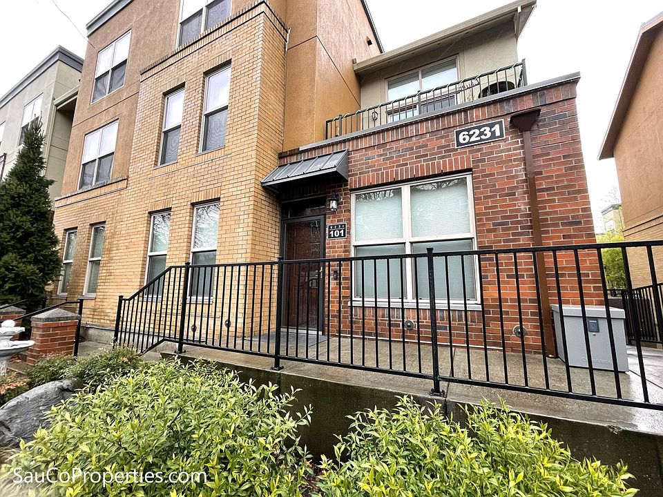 1st image of 6231 NE Carillion Dr Unit 101